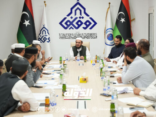 وزير الأوقاف والشؤون الإسلامية يعزز الكفاءة والانضباط الإداري