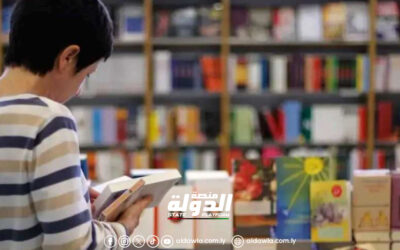 إبراهيم البشاري يفتتح معرضاً فنياً فريداً في طرابلس لعرض قصته “عالم ما وراء الحاجز”