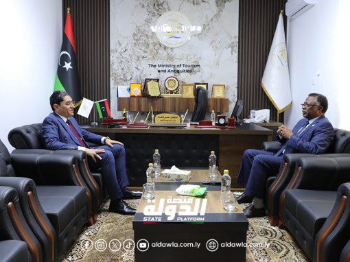 وزيرا السياحة والعمل يبحثان تعزيز التعاون بين الوزارتين لتنمية الاقتصاد الوطني