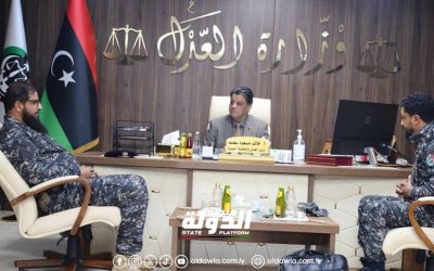 وزير العدل يبحث ملف الجرحى وآلية علاجهم بالداخل والخارج