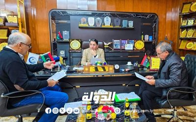 أرحومة يتابع أهم ملفات إدارة المشروعات بوزارة العمل والتأهيل