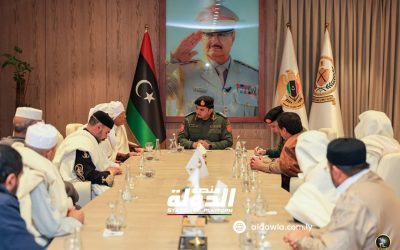 رئيس أركان القوات البرية يستقبل وفدا من مجلس شيوخ قبيلة المزاوغة