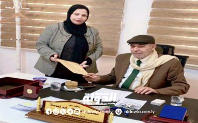 وزير الخدمة المدنية يستلم تقريرا حول ملتقى “المرأة الموظفة المدركة”