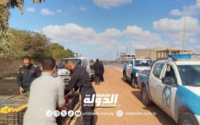 الحرس البلدي بنغازي يطلق حملة موسعة على الباعة المتجولين في المدينة