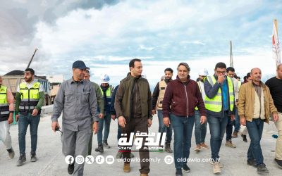 مدير صندوق التنمية يتفقد سير العمل بمشروع جسر الصحابة في درنة