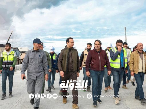 مدير صندوق التنمية يتفقد سير العمل بمشروع جسر الصحابة في درنة