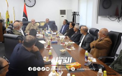 وزير الطيران المدني يناقش إعادة تسيير الرحلات الدولية من مطار لبرق