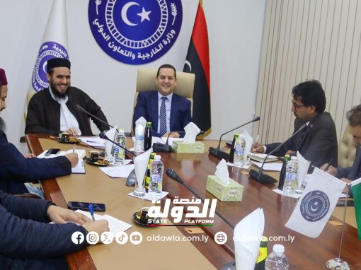 وزيري الخارجية والأوقاف يبحثان آليات إرسال عدد من الأئمة والوعّاظ إلى عدد من الدول الأفريقية