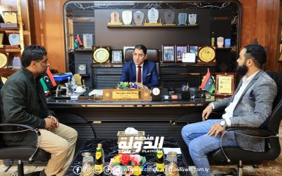 وزير العمل والتأهيل بالحكومة الليبية يجتمع بمدير مكتب الشؤون القانونية بشأن الشركات المتعثرة