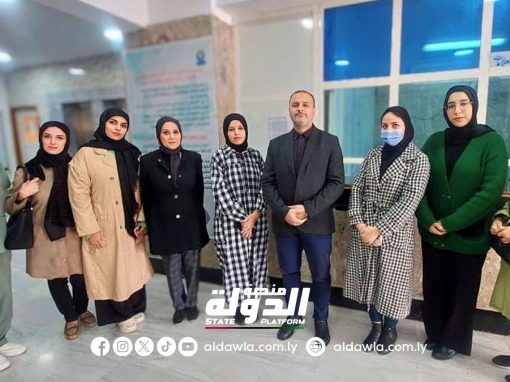 رئيس جامعة بنغازي يتفقد سير العملية التعليمية بكلية طب وجراحة الفم والأسنان.