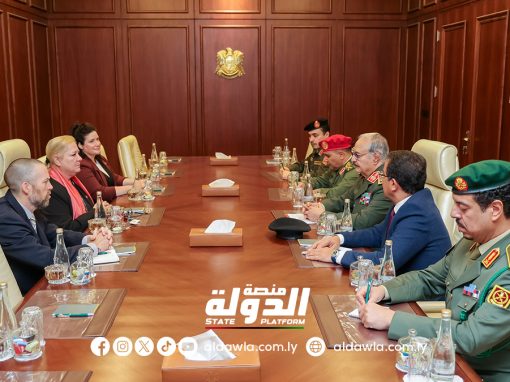القائد العام يبحث مع السفيرة الكندية آلية دعم الجهود الدولية للدفع بالعملية السياسية نحو إجراء الانتخابات.