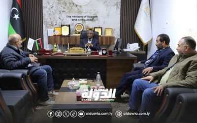 وزارة السياحة تبحث آليات تطوير وحماية المواقع الأثرية في البيضاء