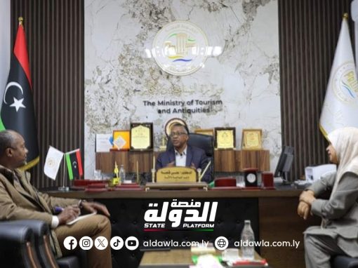 وزير السياحة يبحث آلية دعم المشاريع السياحية والأثرية في بلدية جالو.