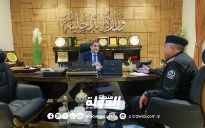 وزير الداخلية يبحث تعزيز الوضع الأمني داخل مدينة سرت
