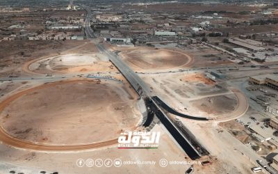 الأعمال الجارية في مشروع جسر الهواري ببنغازي تشارف على الانتهاء