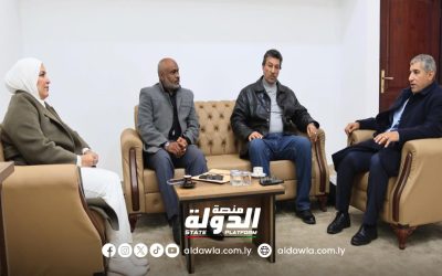 وزارة التعليم العالي تناقش مع خبراء في مجال التعليم الخطط التنموية للوزارة