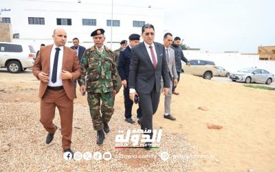 وزير العمل والتأهيل يتفقد مشاريع الإعمار في مدينة درنة.