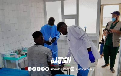 وزارة الصحة تتابع العمل بمركز علاج وإيواء النازحين بمدينة الكفرة