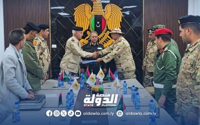 تسليم واستلام بين لجنة ضم الوحدات وآمر اللواء 21 برئاسة أركان القوات البرية