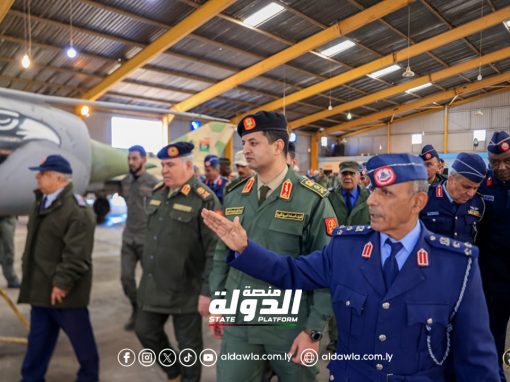 رئيس أركان الوحدات الأمنية يؤكد أهمية تطوير القدرات التشغيلية لقاعدة طبرق الجوية