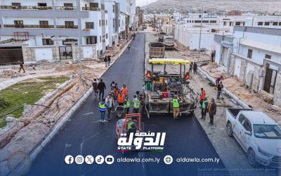 صندوق الإعمار يواصل أعمال طرح الأسفلت في شارع أحمد الرفاعي بدرنة