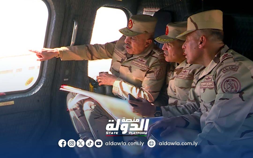 رئيس أركان الجيش المصري يتفقد إجراءات التأمين على الحدود مع ليبيا