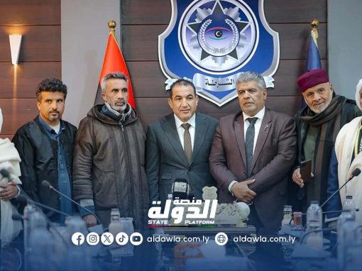 وزير الداخلية يبحث مع وفد حكماء قبيلة الفوايد التعاون لتحقيق السلم العام