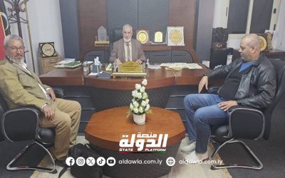 وزير الزراعة يستعرض خطط مكافحة الآفات وآلية دعم المربين ببلدية الجفرة