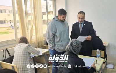 رئيس جامعة بنغازي يتابع سير الامتحانات النهائية بكلية الاقتصاد