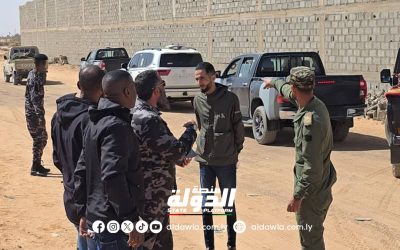 اللجنة الأمنية المشتركة تقبض على مجموعة من المهاجرين غير الشرعيين في ضواحي سبها