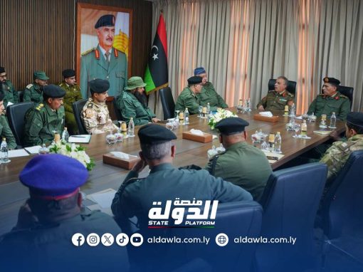 اجتماع بمقر رئاسة أركان القوات البرية لتثبيت القوة العمومية وضمان سير العمل اللوجستي