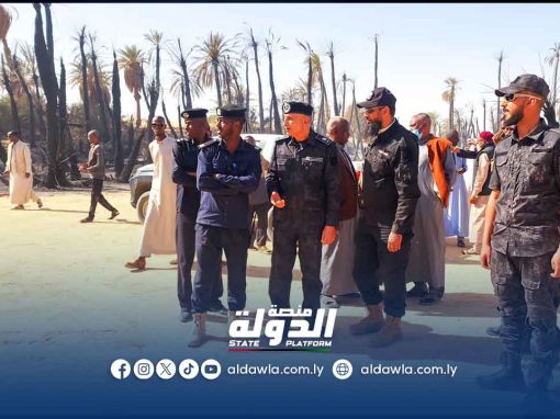 مدير أمن الكفرة يتفقد آثار حريق ضخم أتى على 600 نخلة في ربيانة