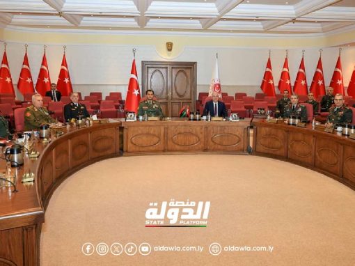 رئيس أركان القوات البرية يلتقي وزير الدفاع التركي ويبحث تعزيز التعاون العسكري المشترك