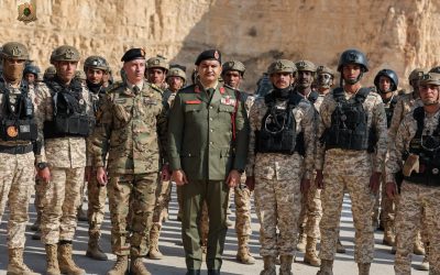 نائب القائد العام يتفقد تمريناً تعبوياً للطلبة الليبيين بالأردن
