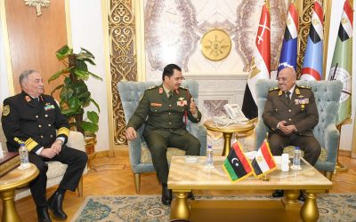 الجيش المصري يؤكد تعزيز التعاون العسكري مع ليبيا ومواجهة التهديدات المشتركة