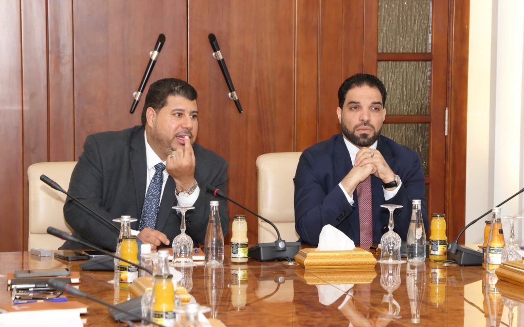 المؤسسة الوطنية للنفط تناقش مع الرقابة الإدارية تحديات زيادة الإنتاج