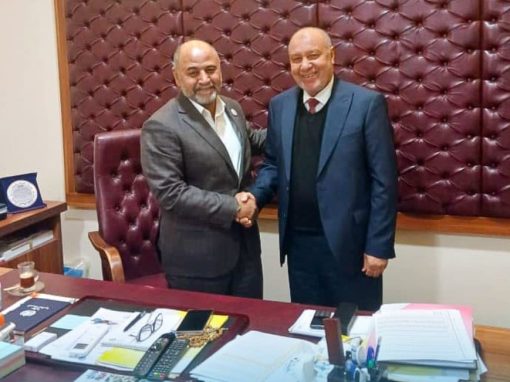 وزير التعليم بالحكومة الليبية يطلع على تحديات التعليم في بلدية الجفرة ويؤكد دعم الوزارة للقطاع