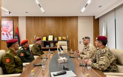 أمـيـن عـام القيادة العامة يبحث مع وفد عسكري أردني سبل تعزيز التعاون وتبادل الخبرات