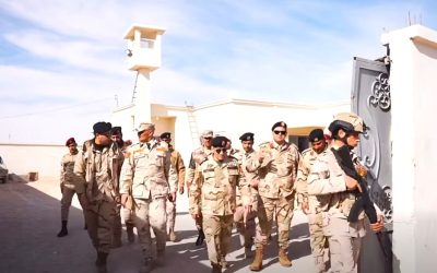 معاون رئيس أركان القوات البرية يتفقد جاهزية الوحدات العسكرية بالبطنان والجبل الأخضر